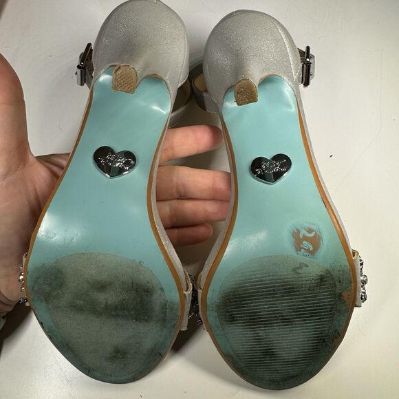 Blue by Betsey Johnson Juno Womens Sz 6 M Rhinestone Beaded Silver Heels Sandals - Picture 9 of 11